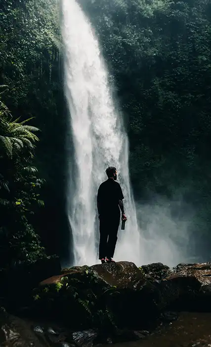stijn at waterfall